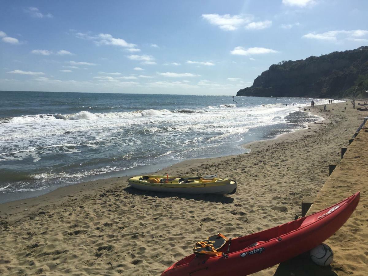 Apartament Little Gem With Private Hot Tub - Up To 25 Percent Off Ferry Shanklin Zewnętrze zdjęcie