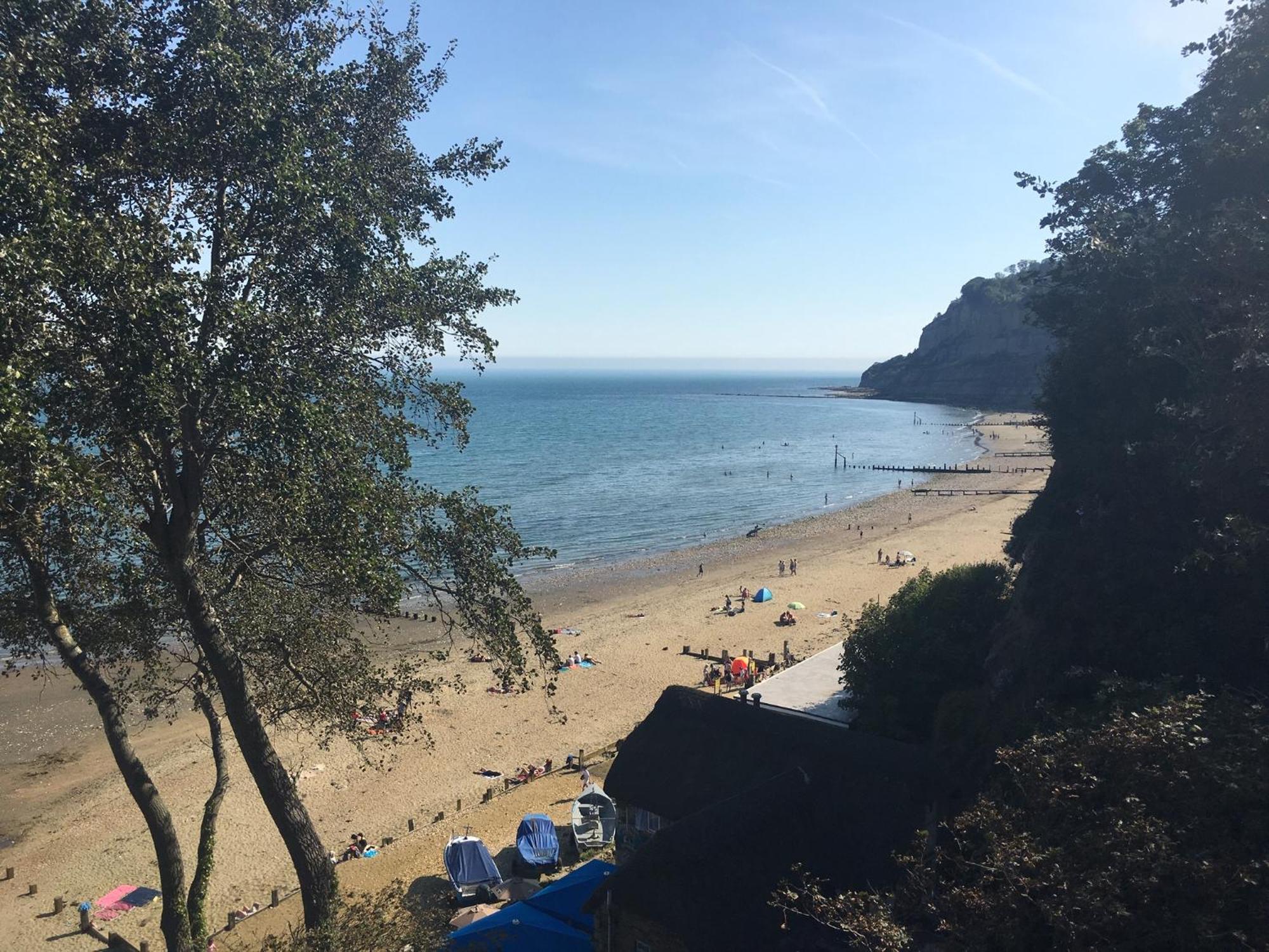 Apartament Little Gem With Private Hot Tub - Up To 25 Percent Off Ferry Shanklin Zewnętrze zdjęcie